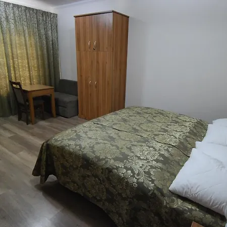 Ivanek Konukevi 3*