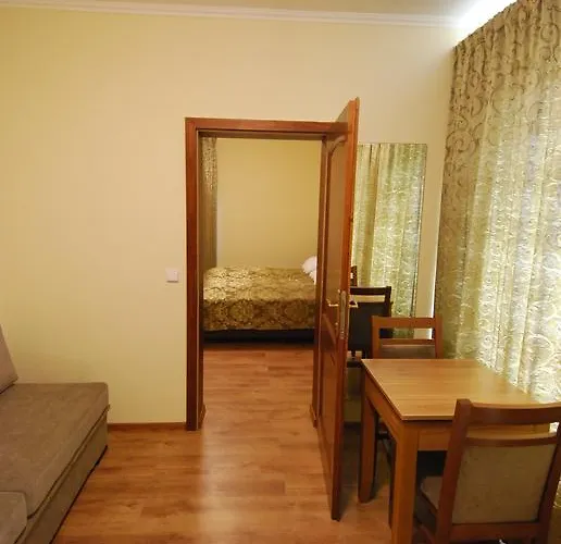 Πανσιόν Ivanek 3*